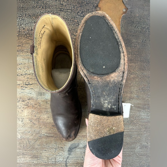 Frye Lindsay Plate Short Distressed Dark Brown Boot - Picture 9 of 9